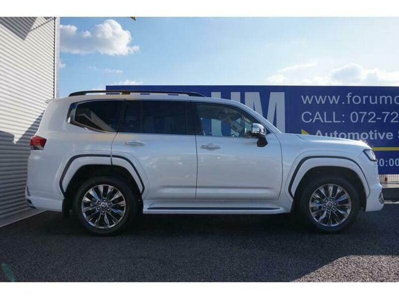 LAND CRUISER