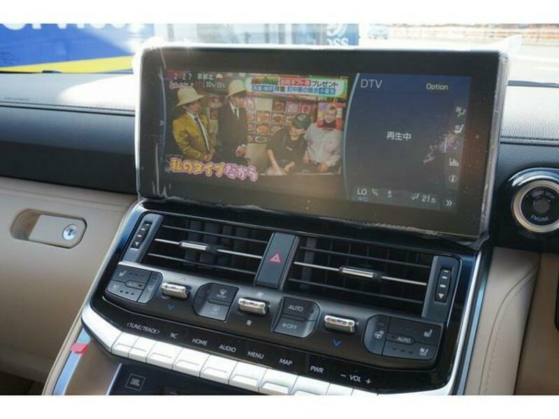 LAND CRUISER