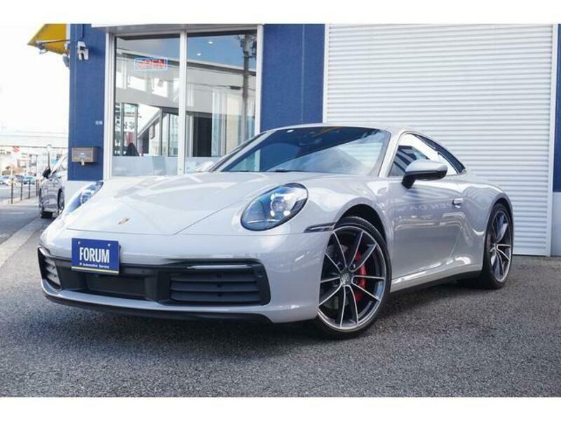 911