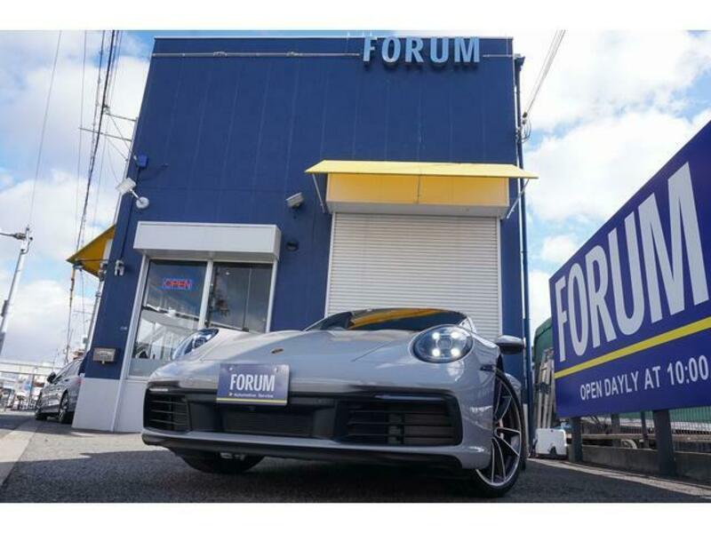 911