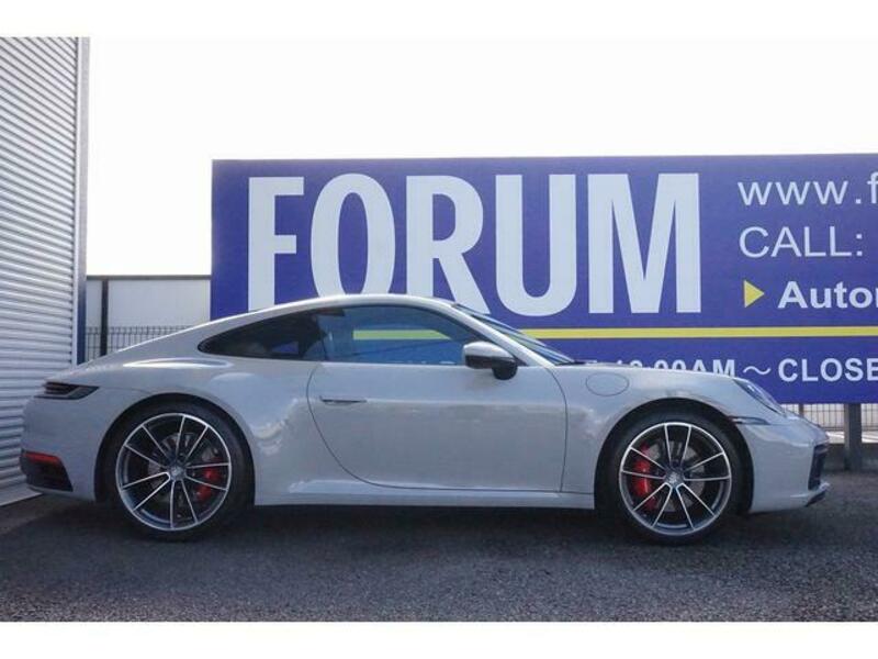 911
