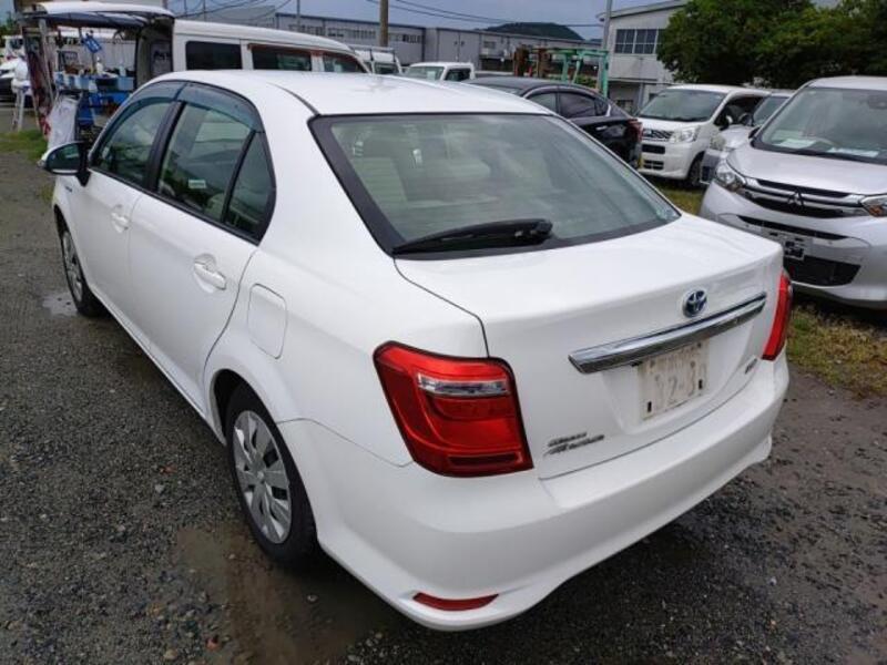 COROLLA AXIO