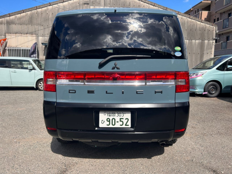 DELICA D5