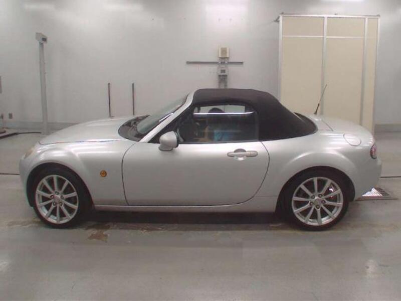 ROADSTER
