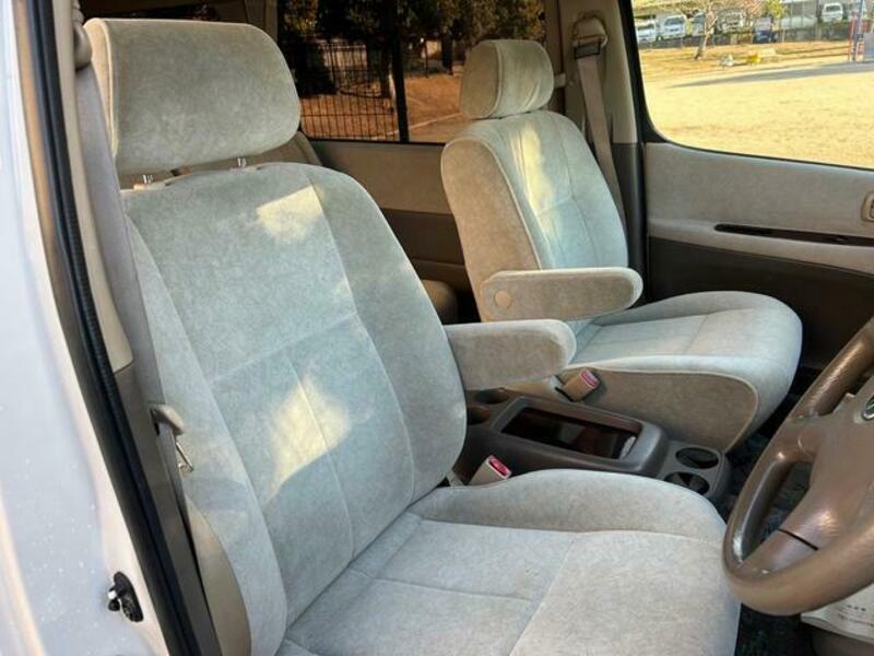 GRAND HIACE