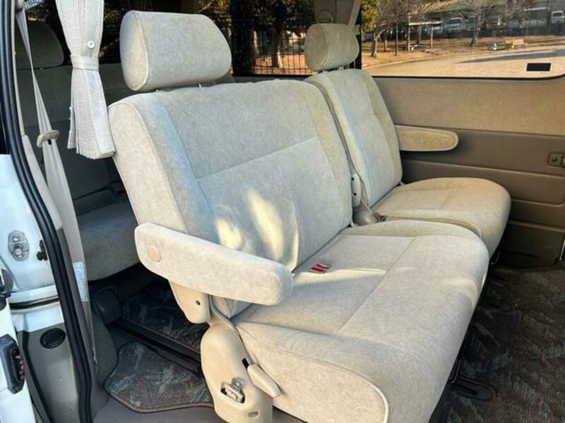 GRAND HIACE