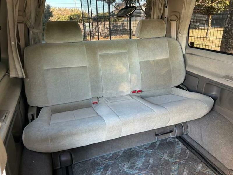 GRAND HIACE