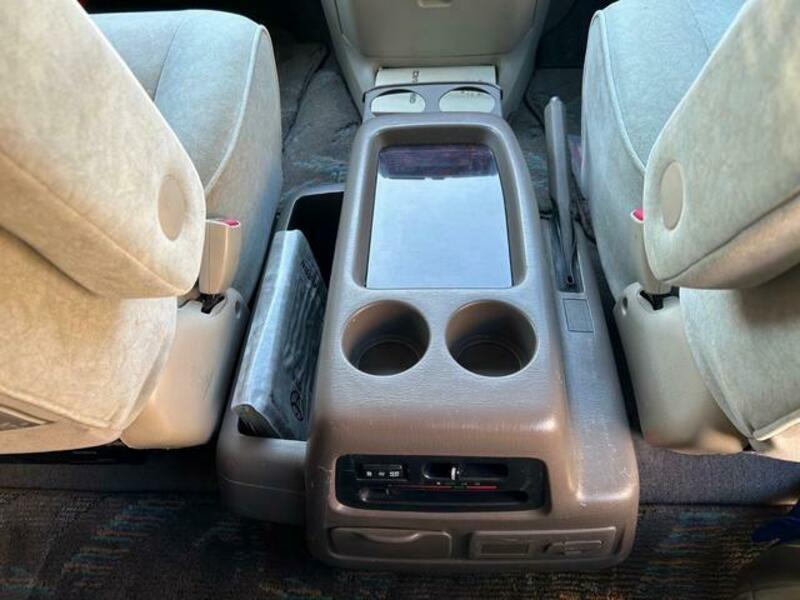 GRAND HIACE