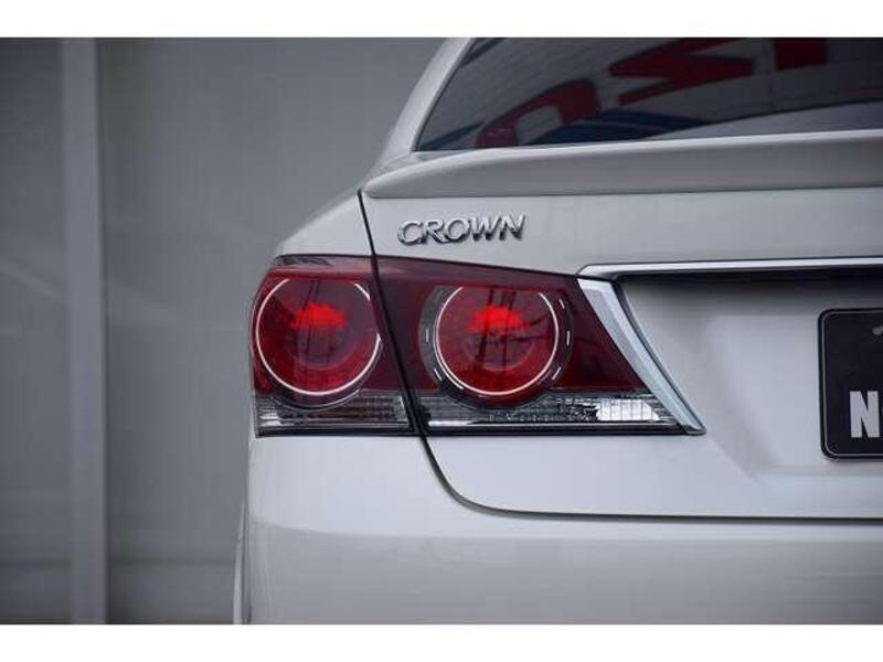 CROWN