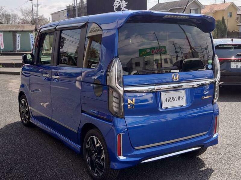 N BOX CUSTOM