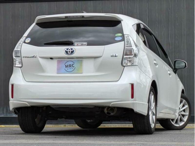 PRIUS ALPHA