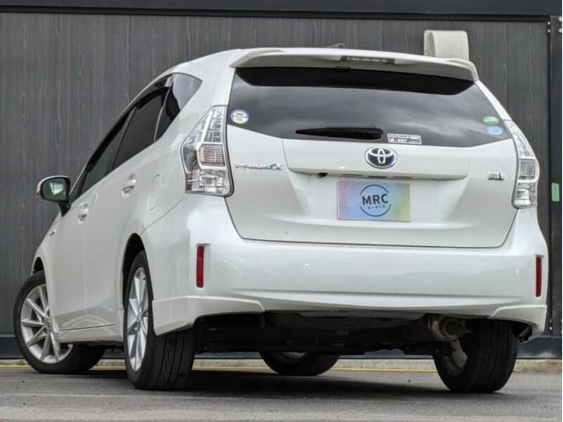 PRIUS ALPHA