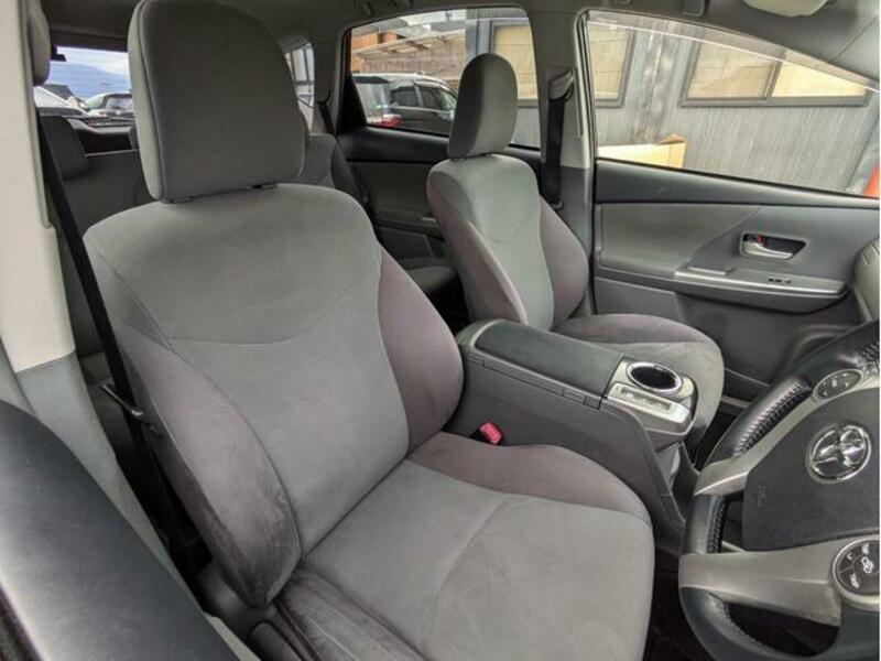 PRIUS ALPHA