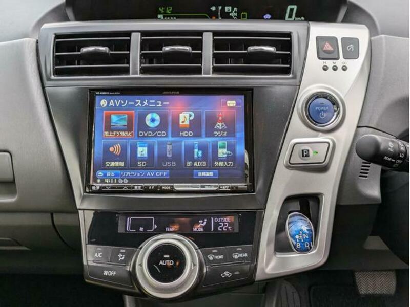 PRIUS ALPHA