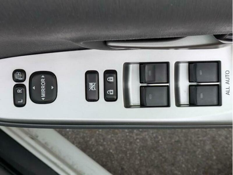 PRIUS ALPHA