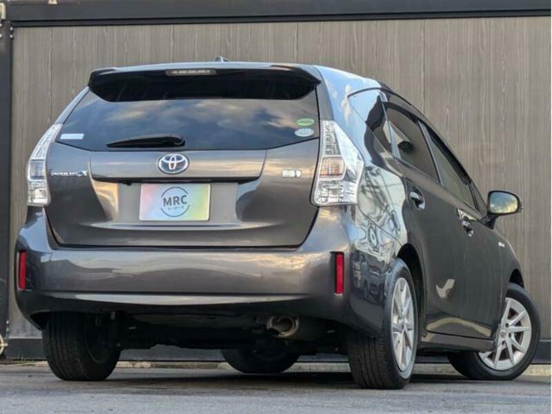 PRIUS ALPHA