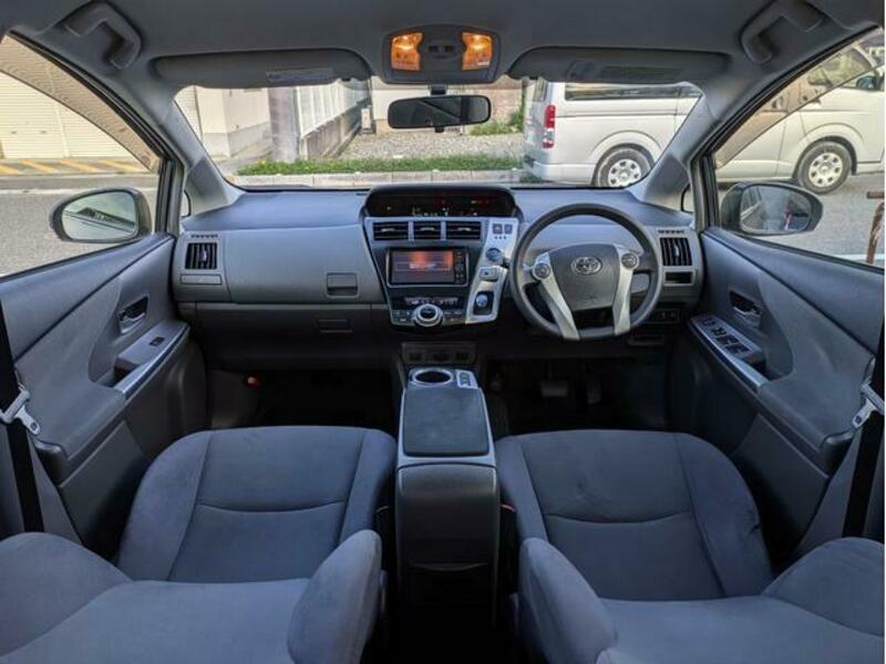 PRIUS ALPHA