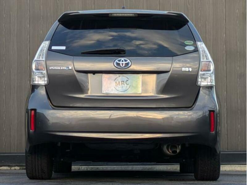 PRIUS ALPHA