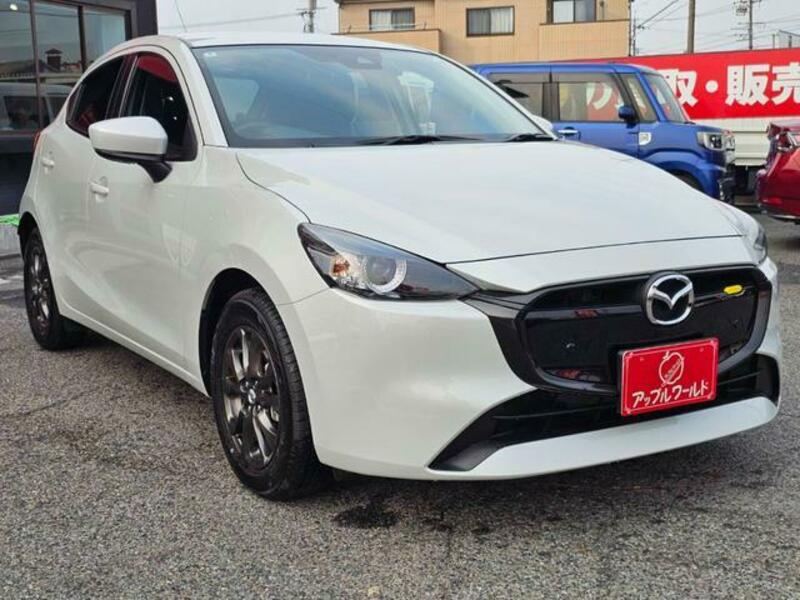 MAZDA2
