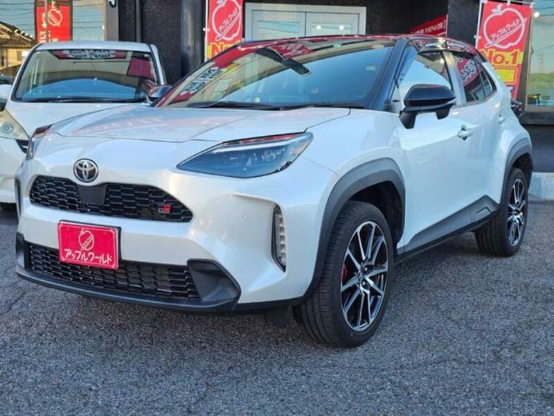 YARIS CROSS