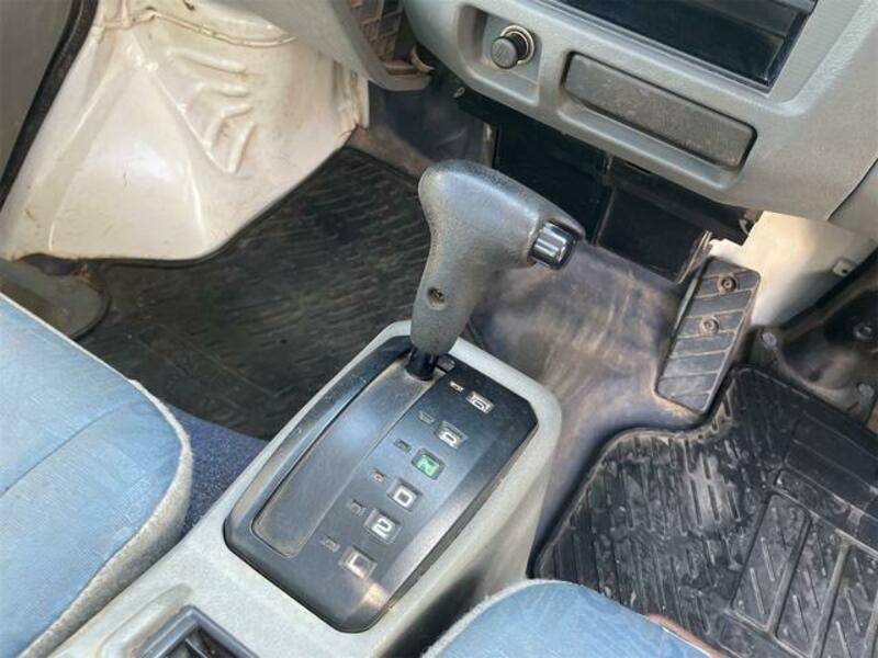 MINICAB TRUCK