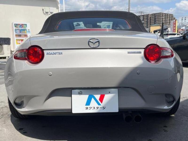 ROADSTER