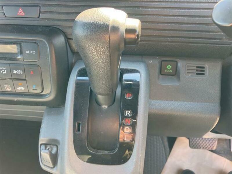 N-VAN