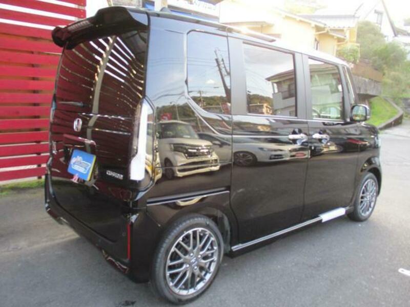 N BOX CUSTOM