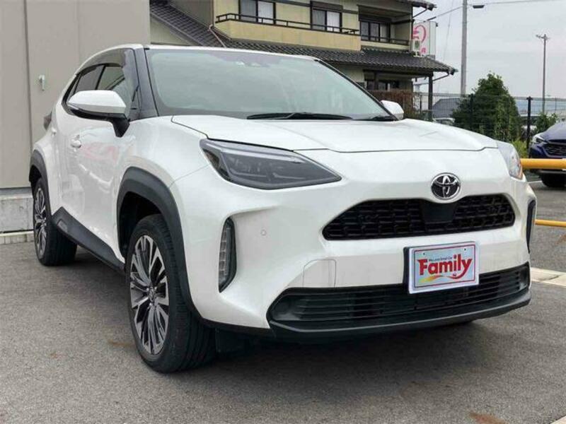 YARIS CROSS
