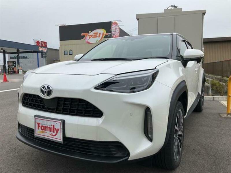 YARIS CROSS