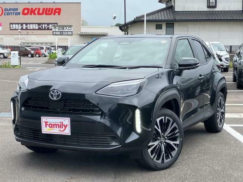 YARIS CROSS
