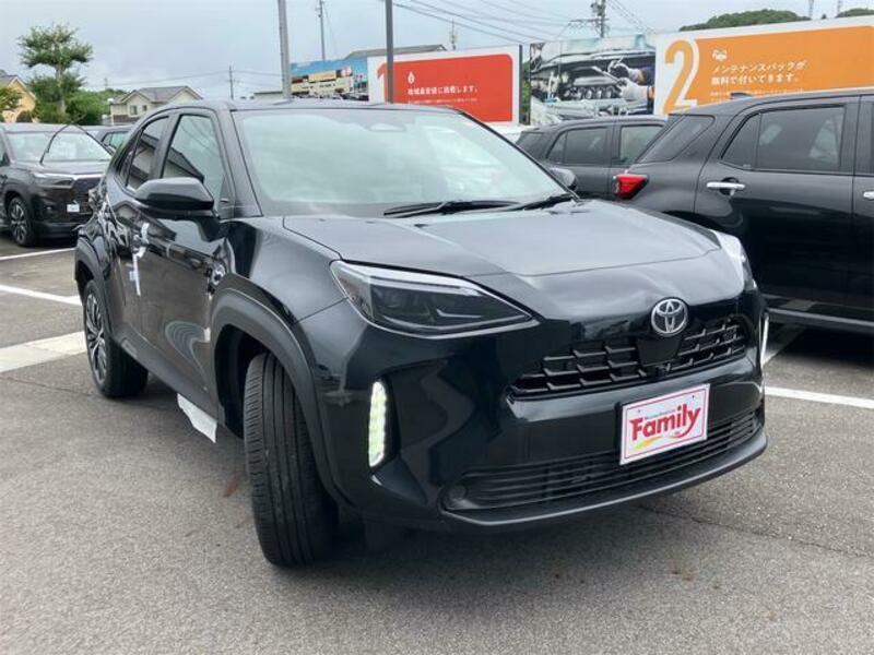 YARIS CROSS