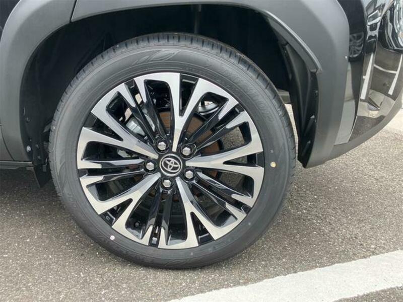YARIS CROSS