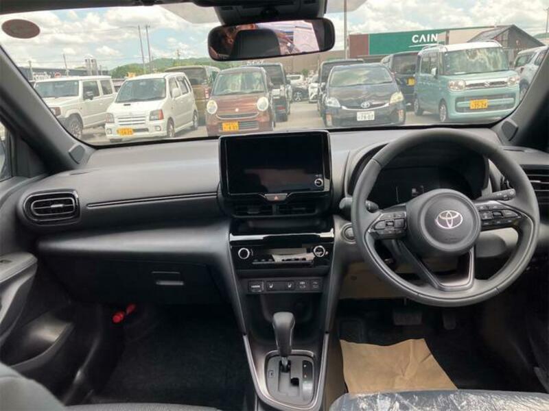 YARIS CROSS
