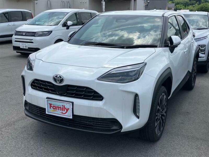 YARIS CROSS