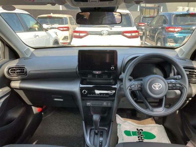 YARIS CROSS
