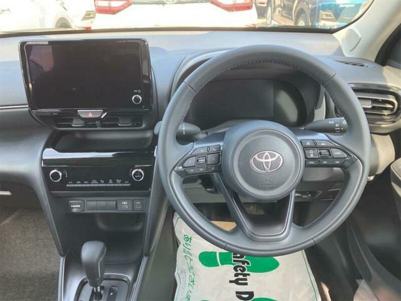 YARIS CROSS