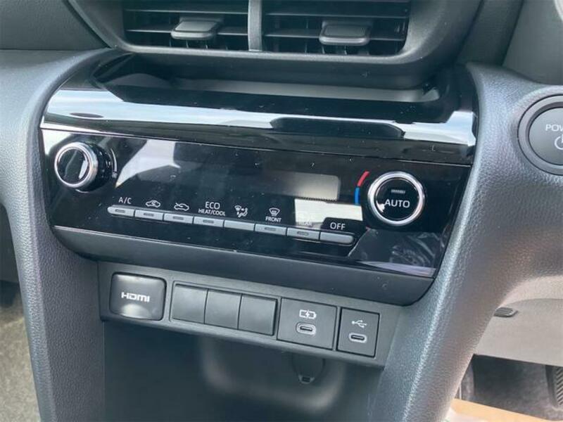 YARIS CROSS