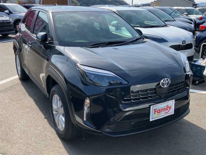 YARIS CROSS