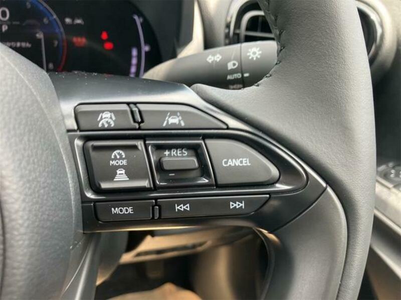 YARIS CROSS