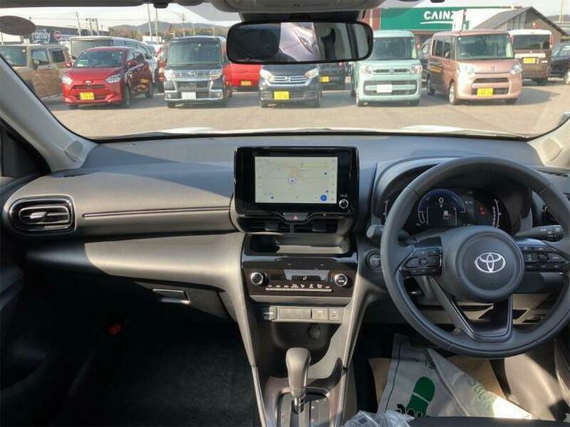 YARIS CROSS