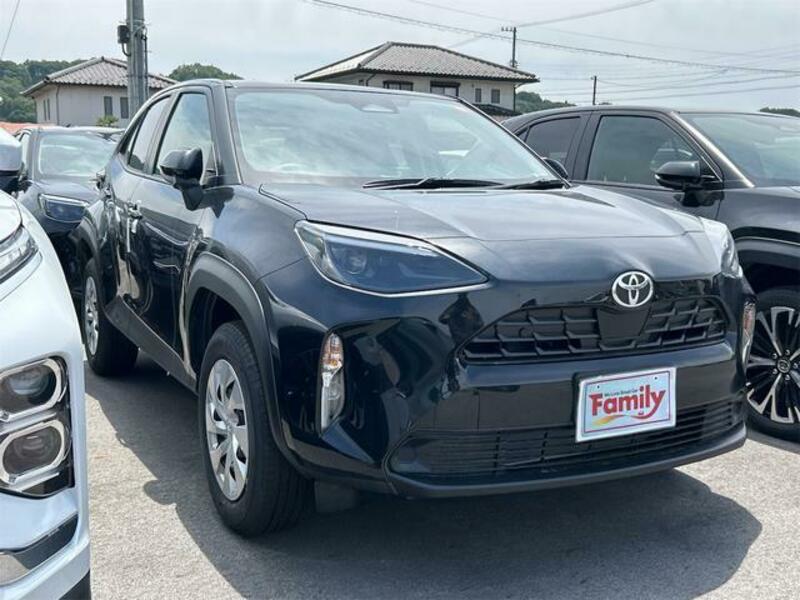 YARIS CROSS