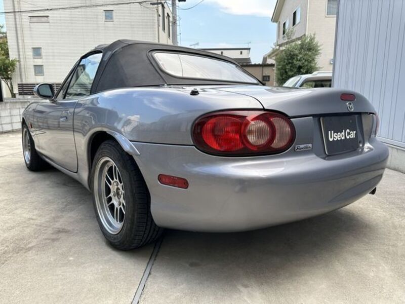 ROADSTER