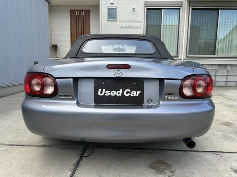 ROADSTER