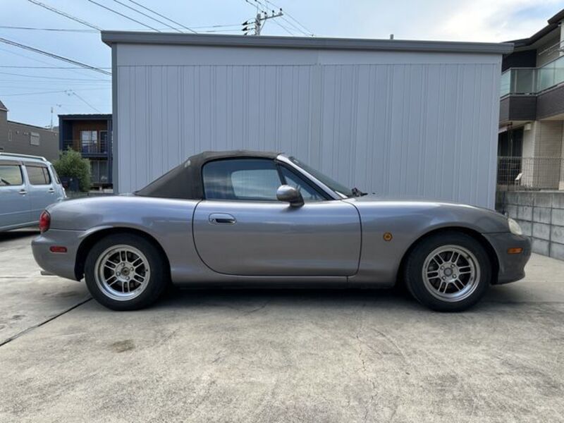 ROADSTER