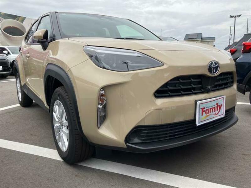YARIS CROSS
