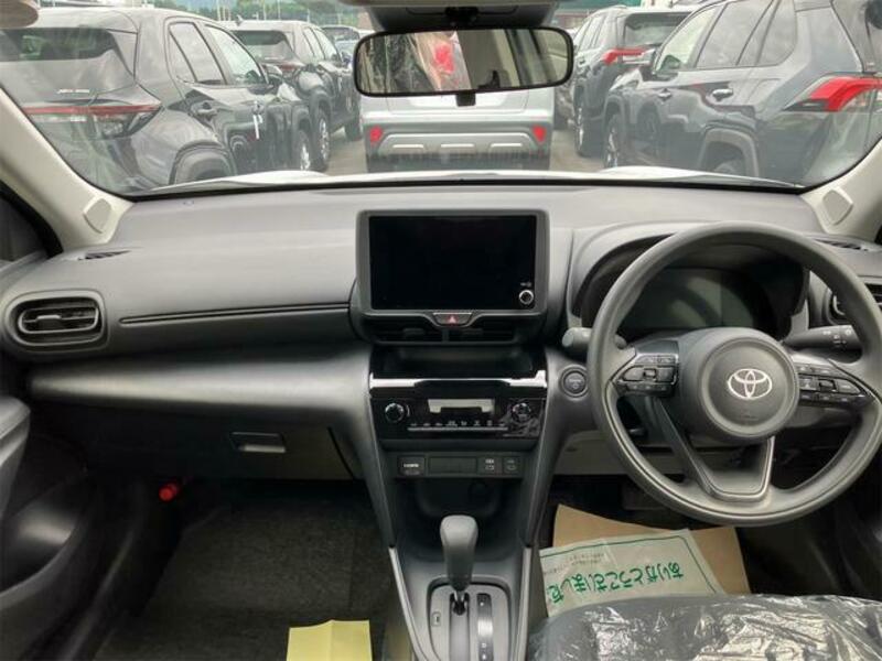 YARIS CROSS