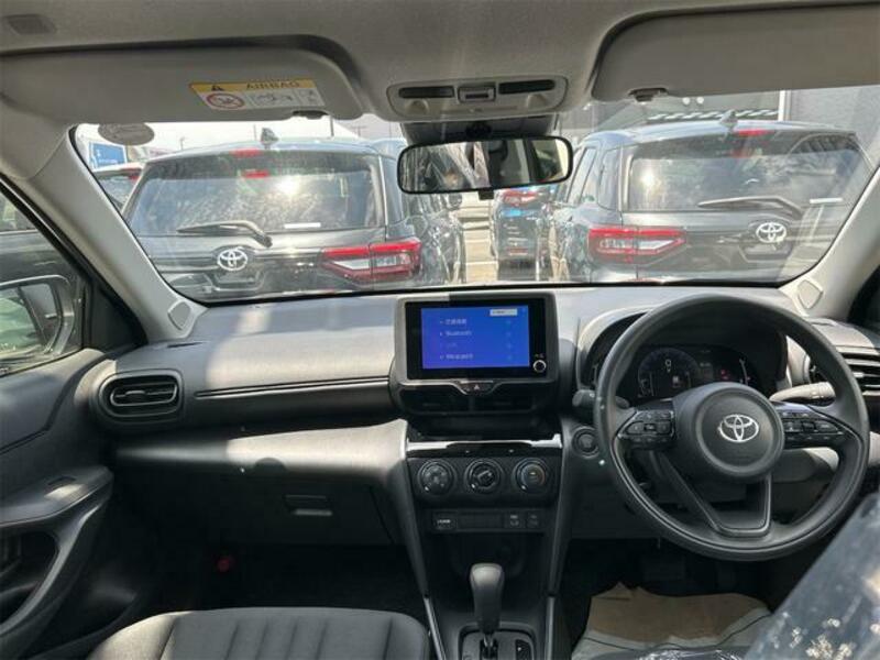 YARIS CROSS