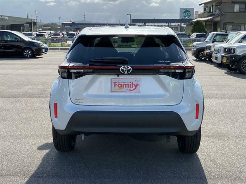 YARIS CROSS