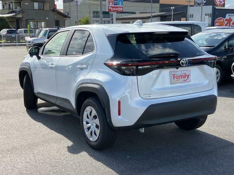 YARIS CROSS